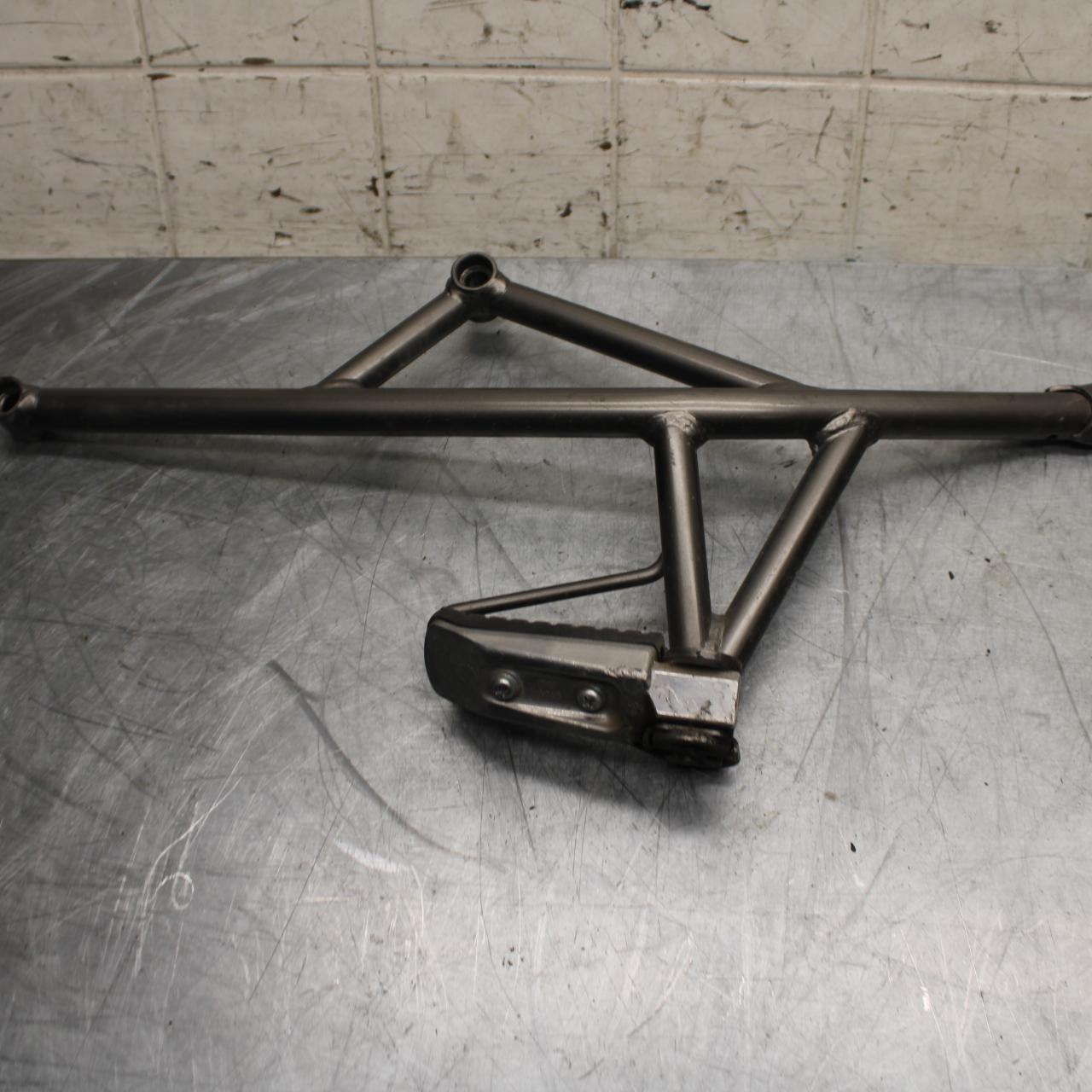 11-14 KAWASAKI VERSYS 650 LE 650C RIGHT REAR BACK PASSENGER PEG BB498