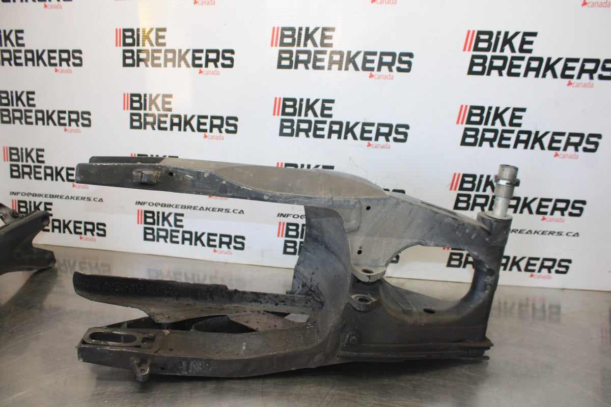 06-07 SUZUKI GSXR 600 REAR SWINGARM BACK SUSPENSION SWING ARM BB863