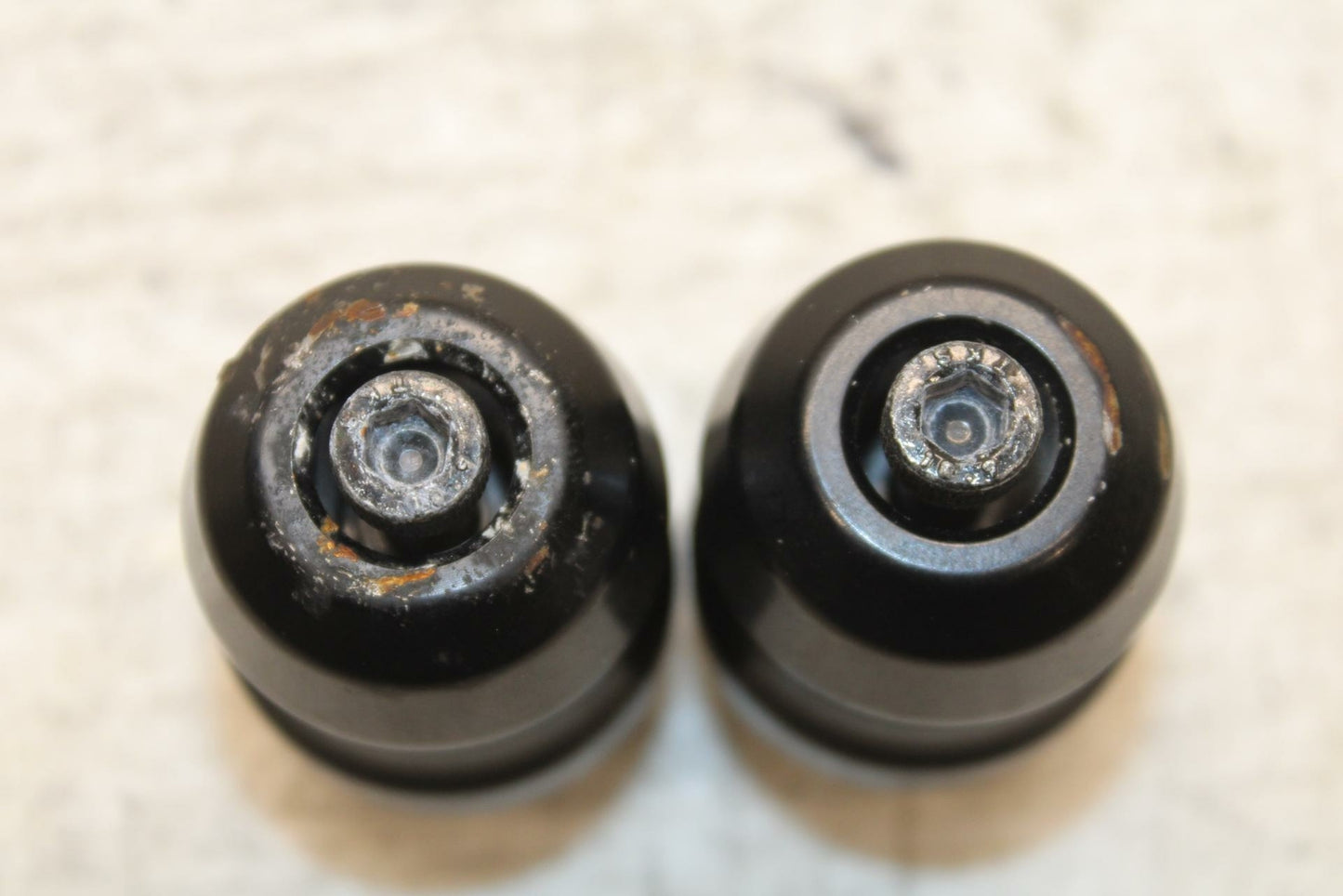 17-20 KAWASAKI NINJA 650 SWINGARM SPOOLS SPOOL SET PAIR BB364