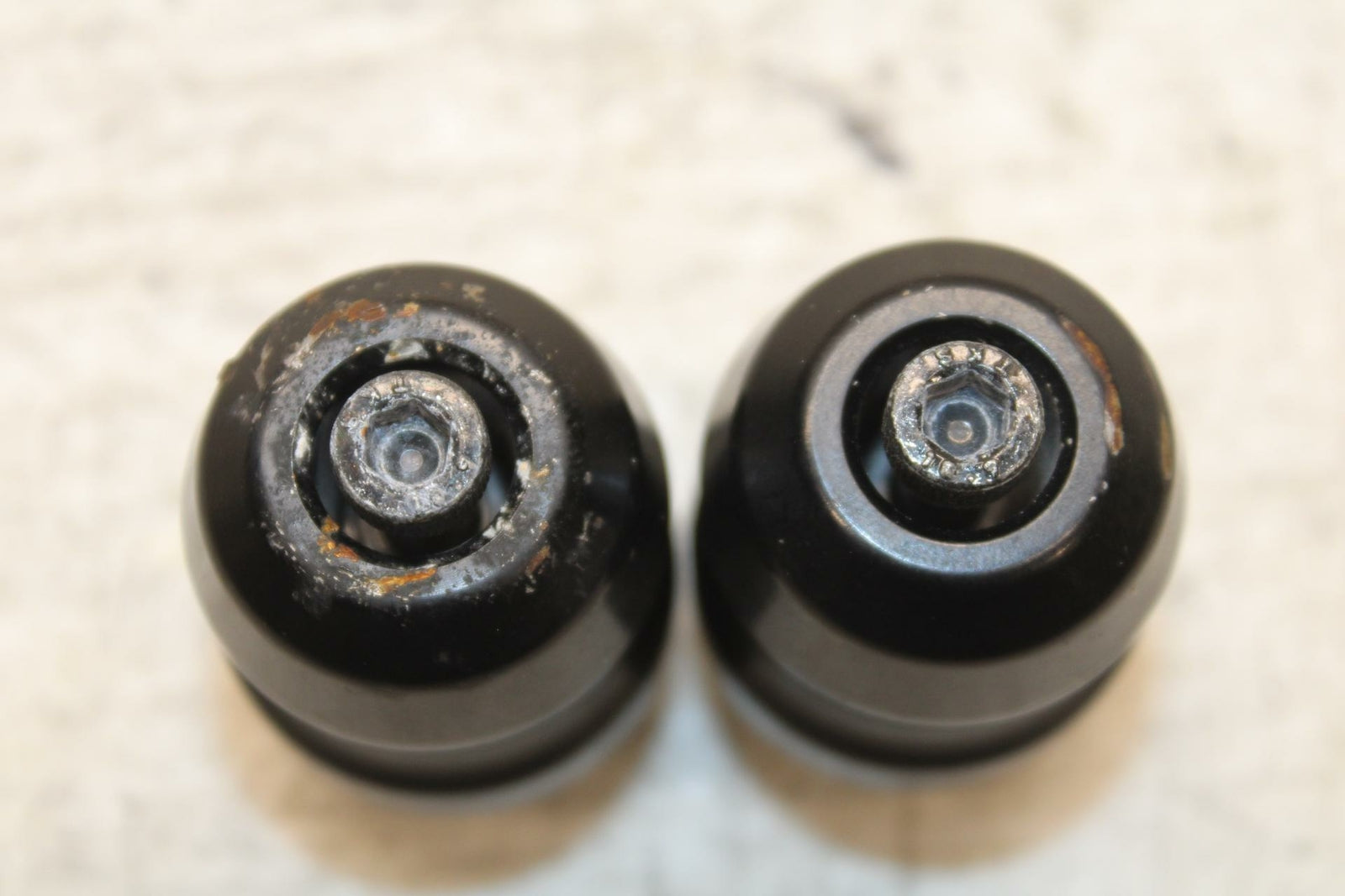 17-20 KAWASAKI NINJA 650 SWINGARM SPOOLS SPOOL SET PAIR BB364