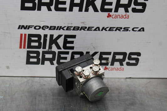 13-16 KTM 390 DUKE ABS PUMP UNIT MODULE BB815