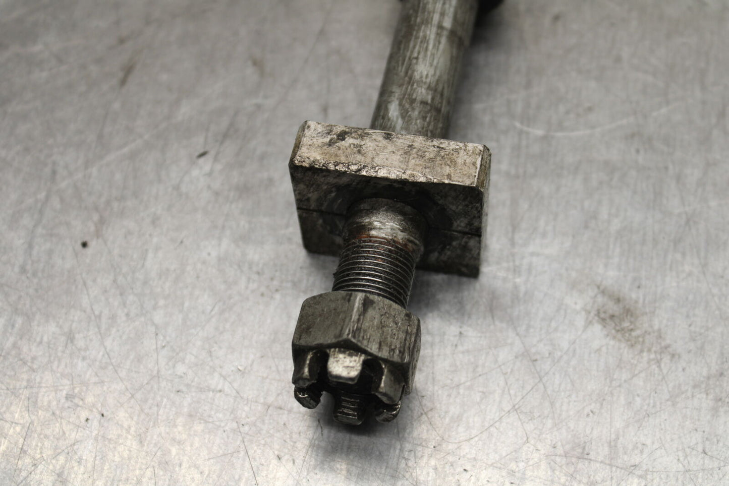 14-15 KAWASAKI NINJA 650 EX650F ABS REAR AXLE WHEEL RIM PIVOT BOLT AXEL BB741