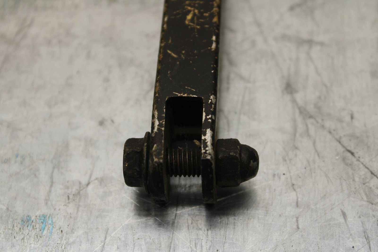 85 YAMAHA RZ500 REAR BACK BRAKE TORQUE ROD SHAFT BAR BB27 B