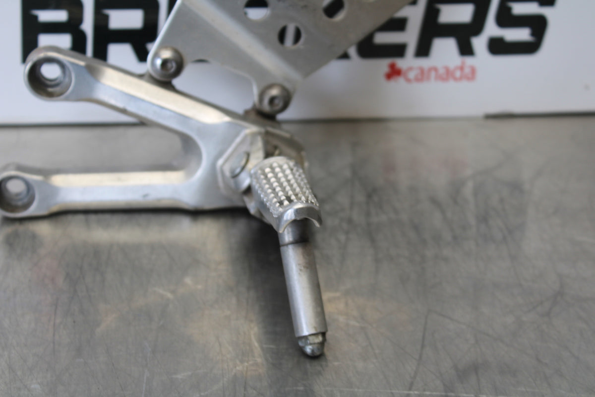 06-07 HONDA CBR1000RR LEFT REARSET REAR SET DRIVER FOOT PEG REST STOP BB166
