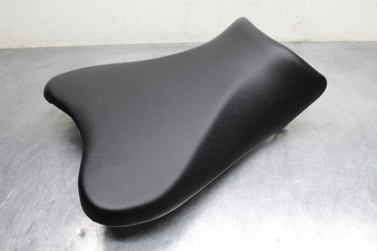 09 SUZUKI GSXR600 FRONT DRIVERS SEAT PAD SADDLE PILLION BB759