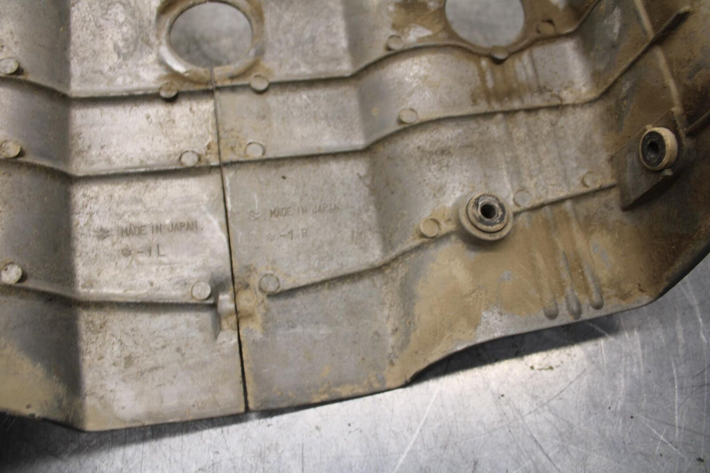 75 SUZUKI GT 550  RAM AIR INTAKE DUCT COVER BB72