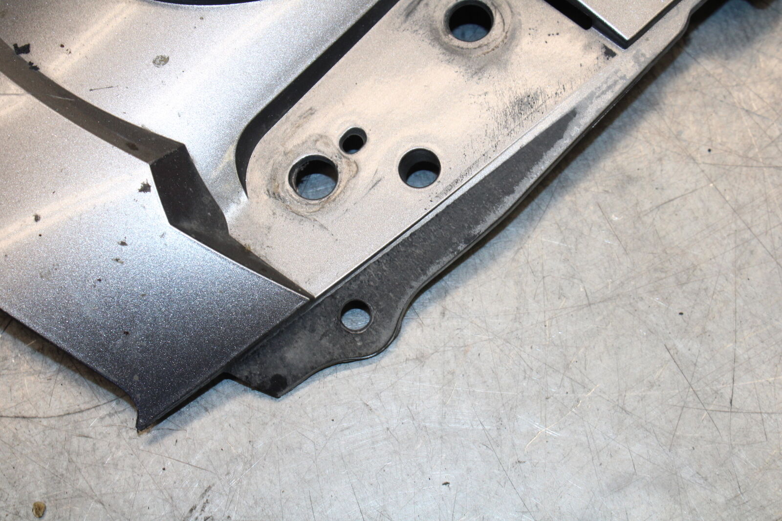 05-06 SUZUKI GSXR1000 REAR BACK TAIL UNDERTAIL FAIRING COWL FENDER BB663