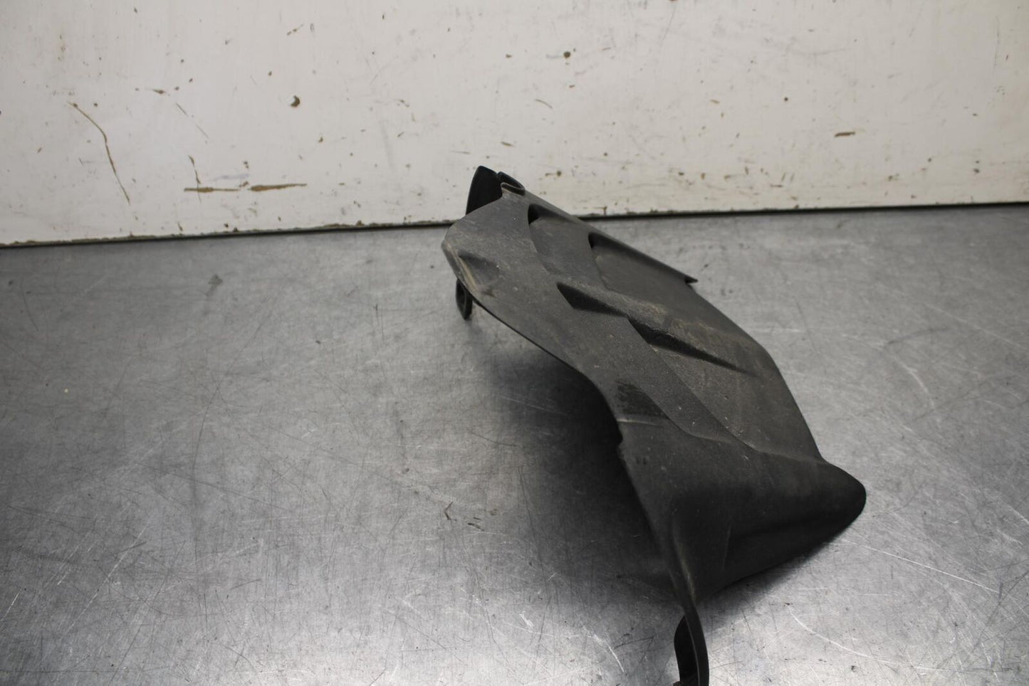 09-12 KAWASAKI NINJA ZX6R REAR BACK WHEEL TIRE HUGGER FENDER 35023-0171 BB640