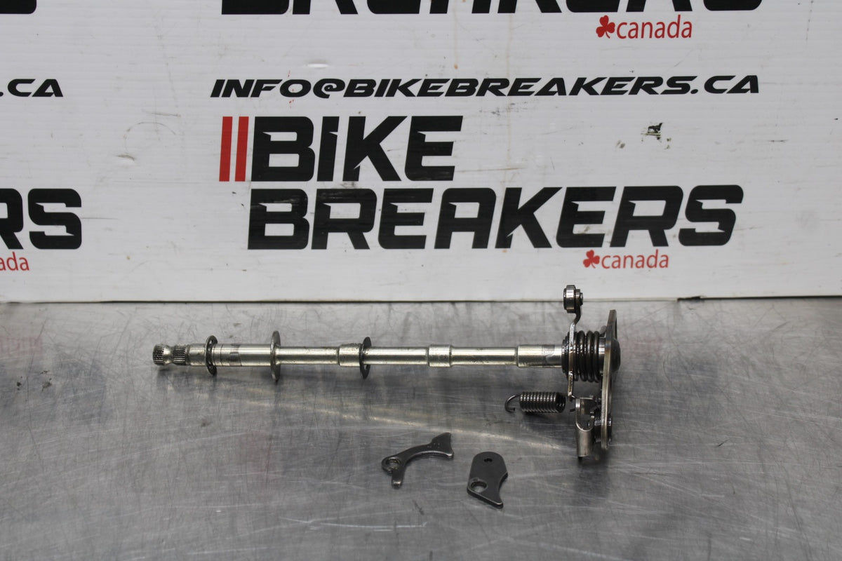 18 YAMAHA YZF R1  SHIFTER SHIFT SHAFT BB838