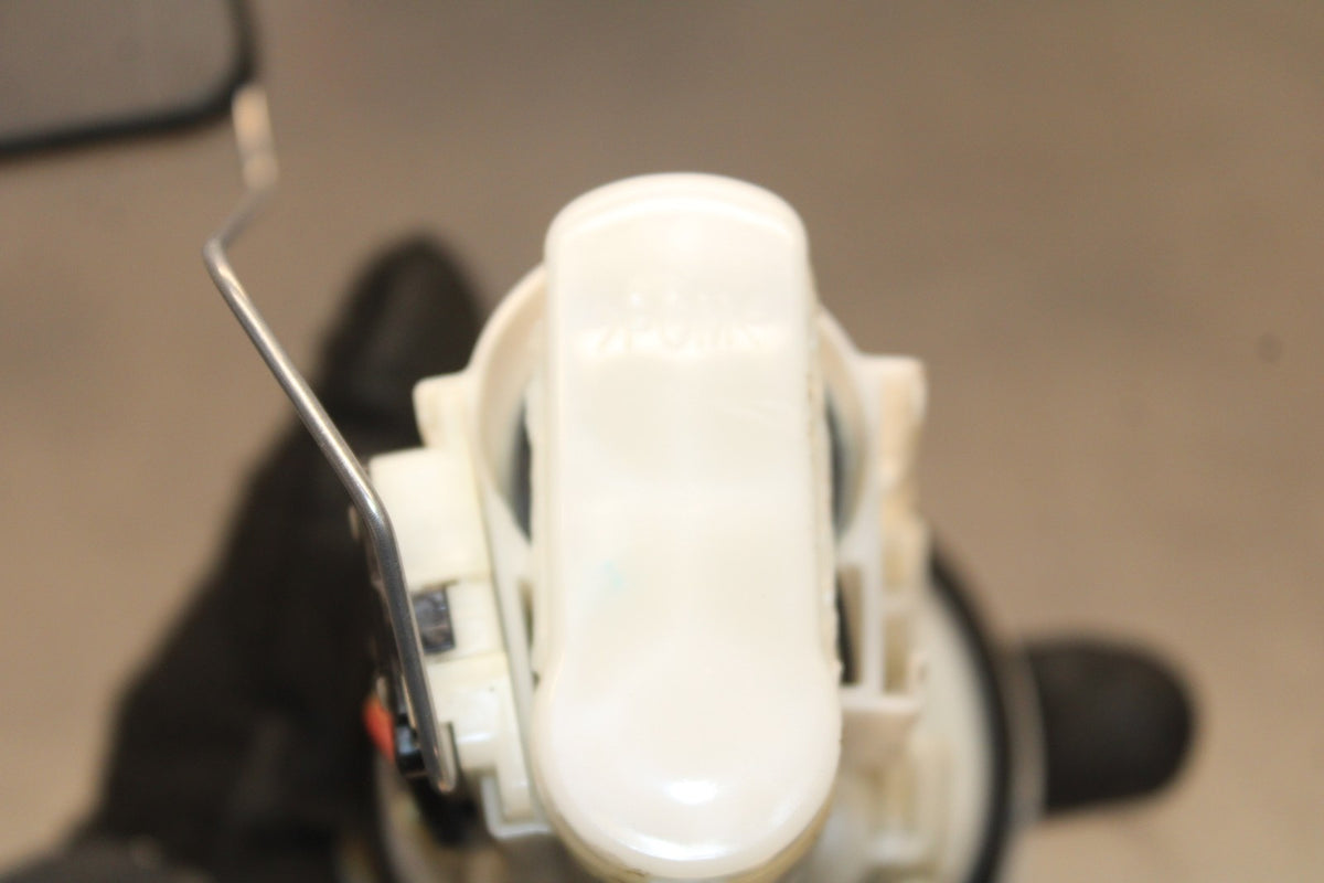 22-25 YAMAHA YZF R7 FUEL PUMP GAS PETROL SENDER UNIT BB940