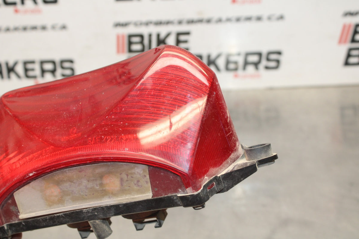 98-05 HONDA SUPER HAWK 1000 VTR1000F REAR TAIL TAILLIGHT BACK BRAKE LIGHT BB821