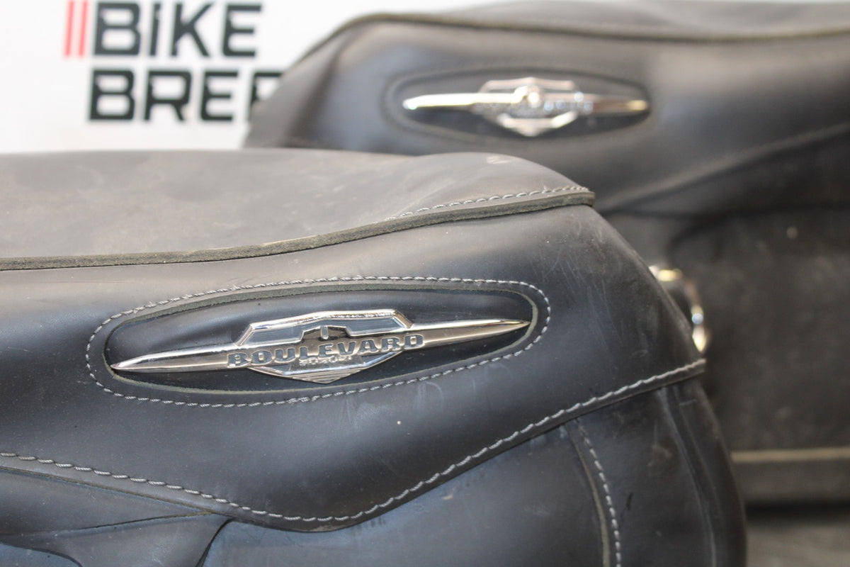 05-09 SUZUKI BOULEVARD C90 SIDE CARGO LUGGAGE SADDLEBAG BAG COMPARTMENT BB918