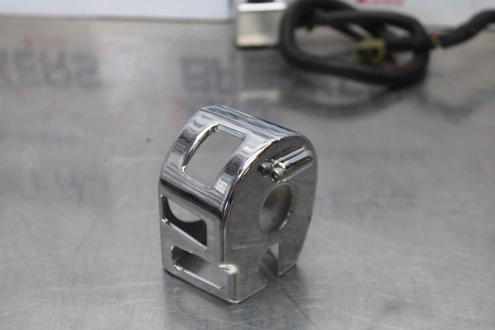 03-08 KAWASAKI VULCAN 1600 LEFT CLIP ON HANDLE HORN SIGNALS SWITCH BB196