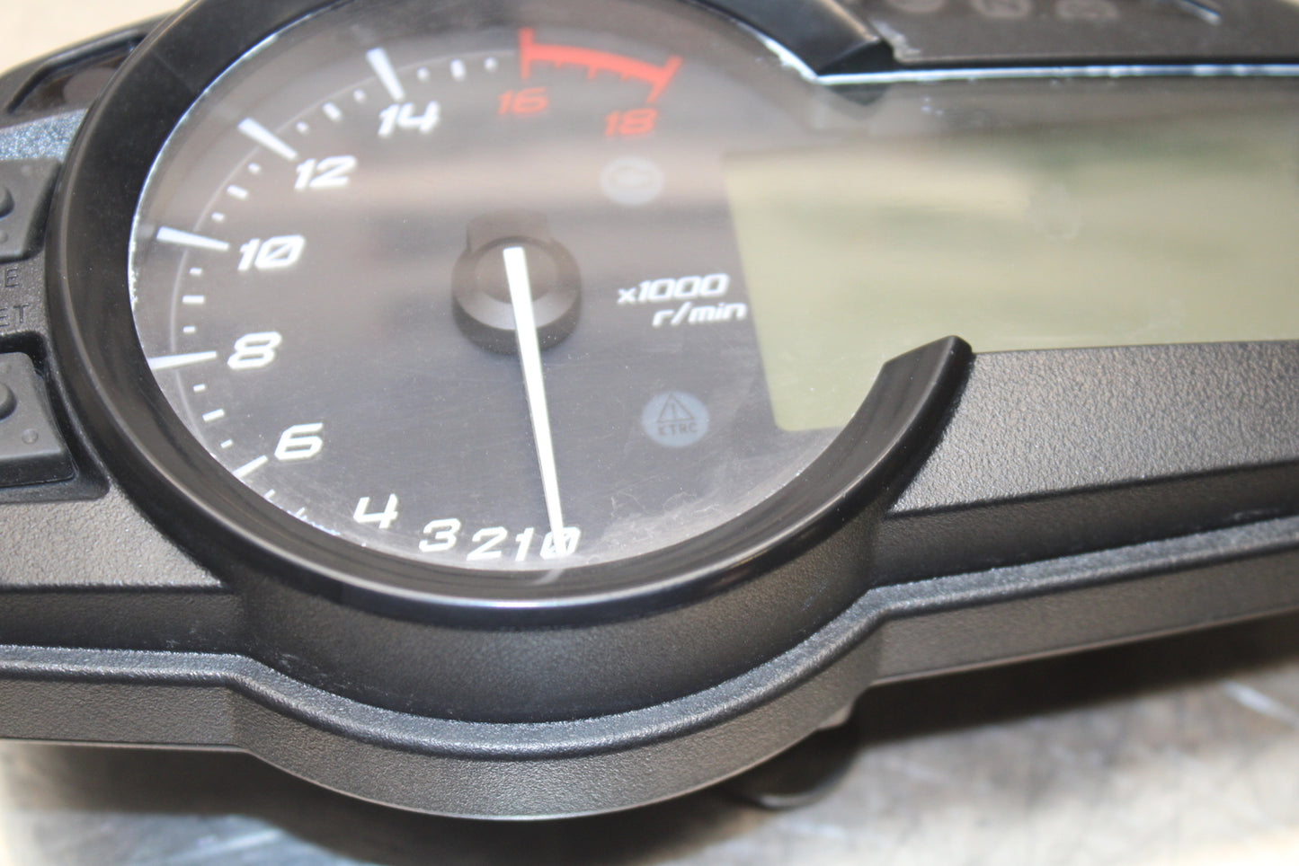 13-17 KAWASAKI NINJA ZX6R ZX636 ABS SPEEDO TACH GAUGES DISPLAY CLUSTER BB143