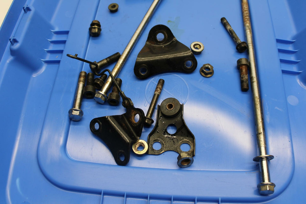 83-86 HONDA V65 MAGNA ENGINE MOUNTING BOLTS HARDWARE MOTOR SCREWS BB236