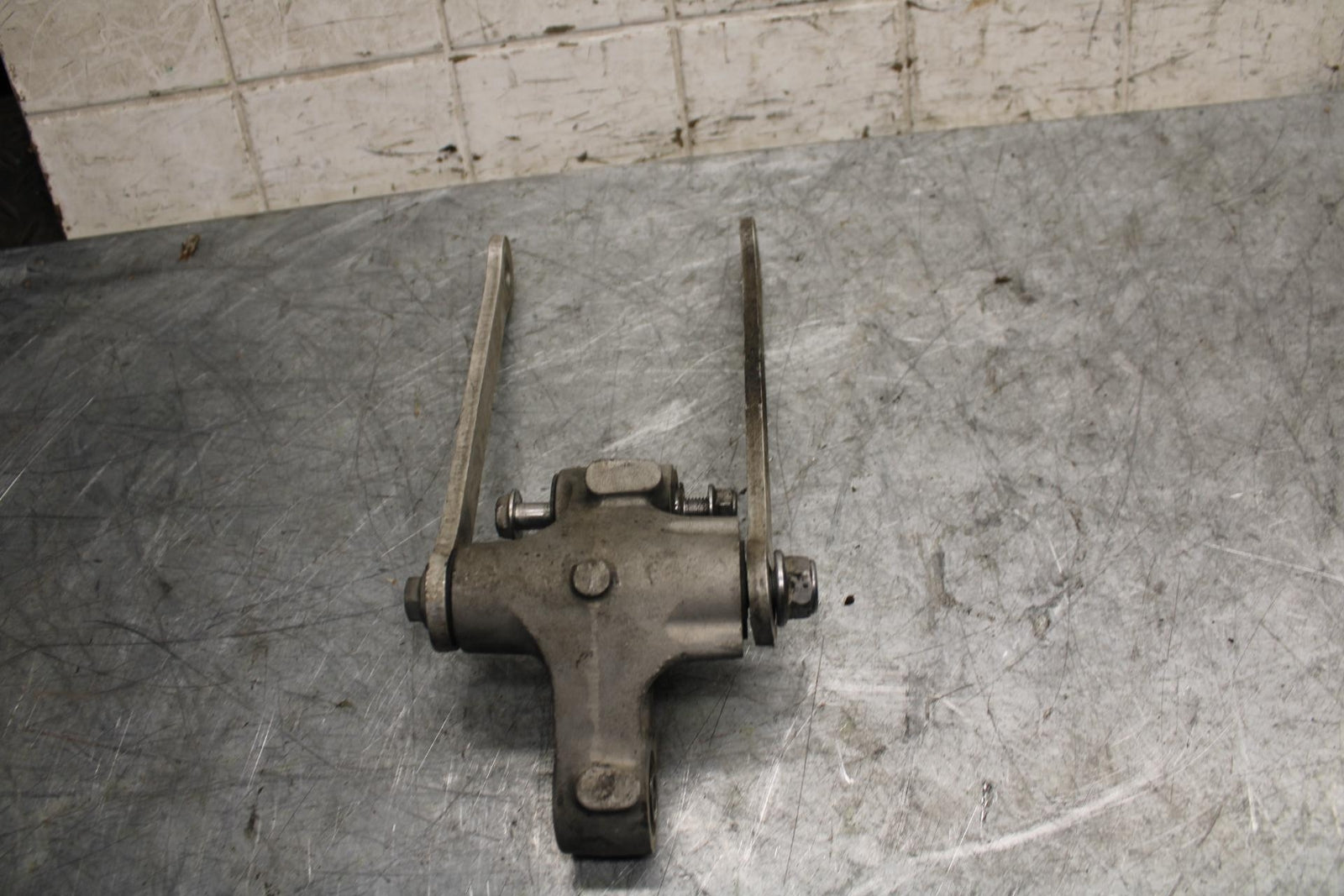 2009 Kawasaki Ninja ZX6R ZX600R REAR DOGBONE SHOCK LINKAGE LINK BB538