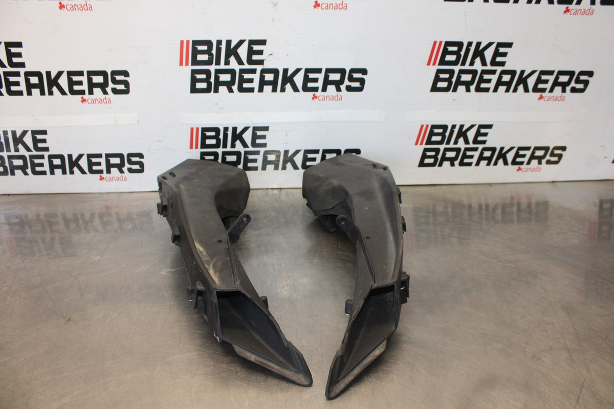 24 APRILIA TUONO V4 1100 FACTORY ABS RIGHT LEFT AIR INTAKE DUCTS BB887