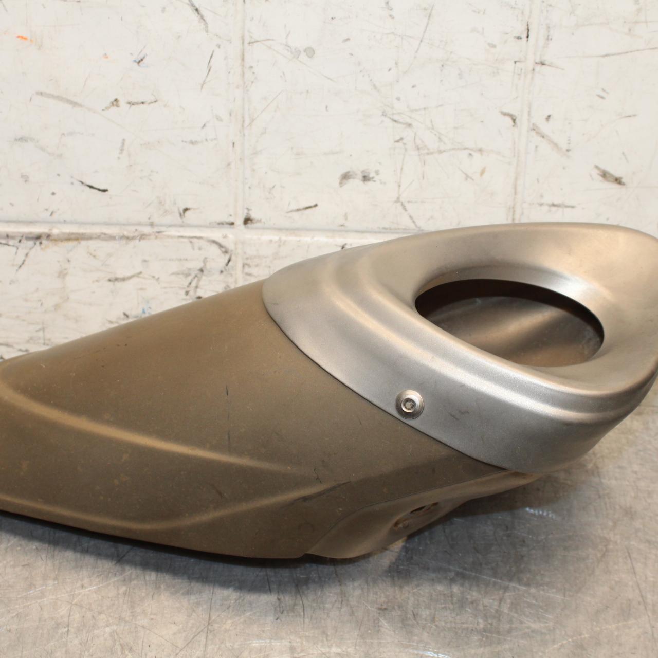 2015 Yamaha FZ09 REAR BACK MUFFLER EXHAUST PIPE COVER HEAT SHIELD GUARD BB69