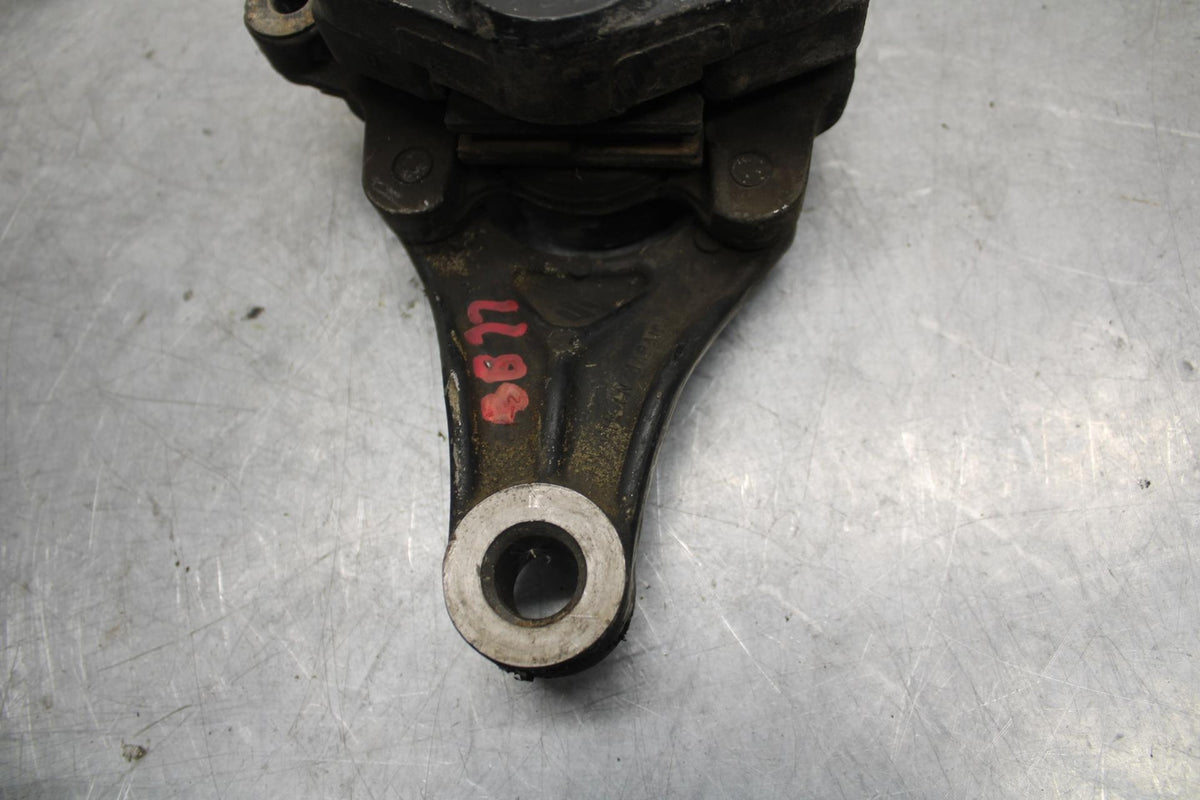 1981 Suzuki GS850G REAR BACK BRAKE CALIPER W MOUNT BRACKET BB37