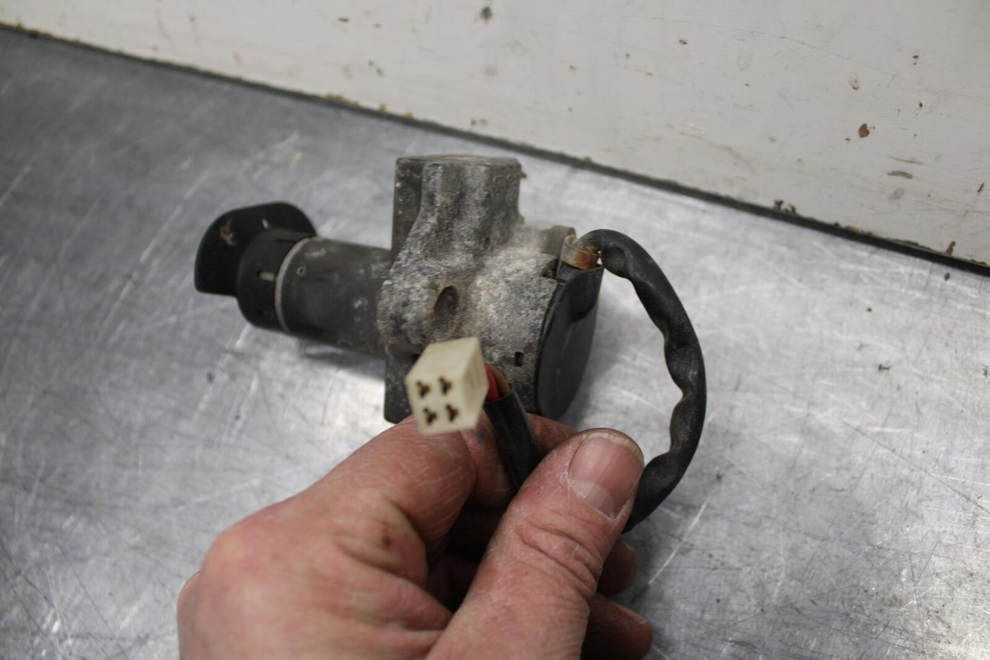 80-81 SUZUKI GS1000G IGNITION LOCK NO KEY BB91