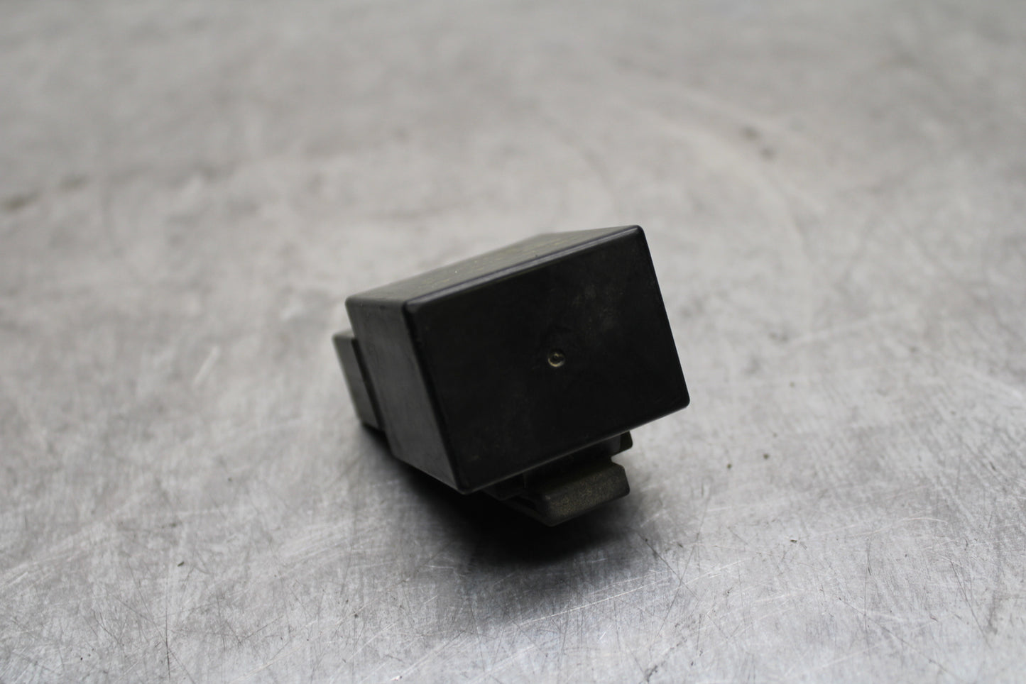 08-16 YAMAHA YZF R6 RELAY ASSEMBLY FUSE BOX BB131
