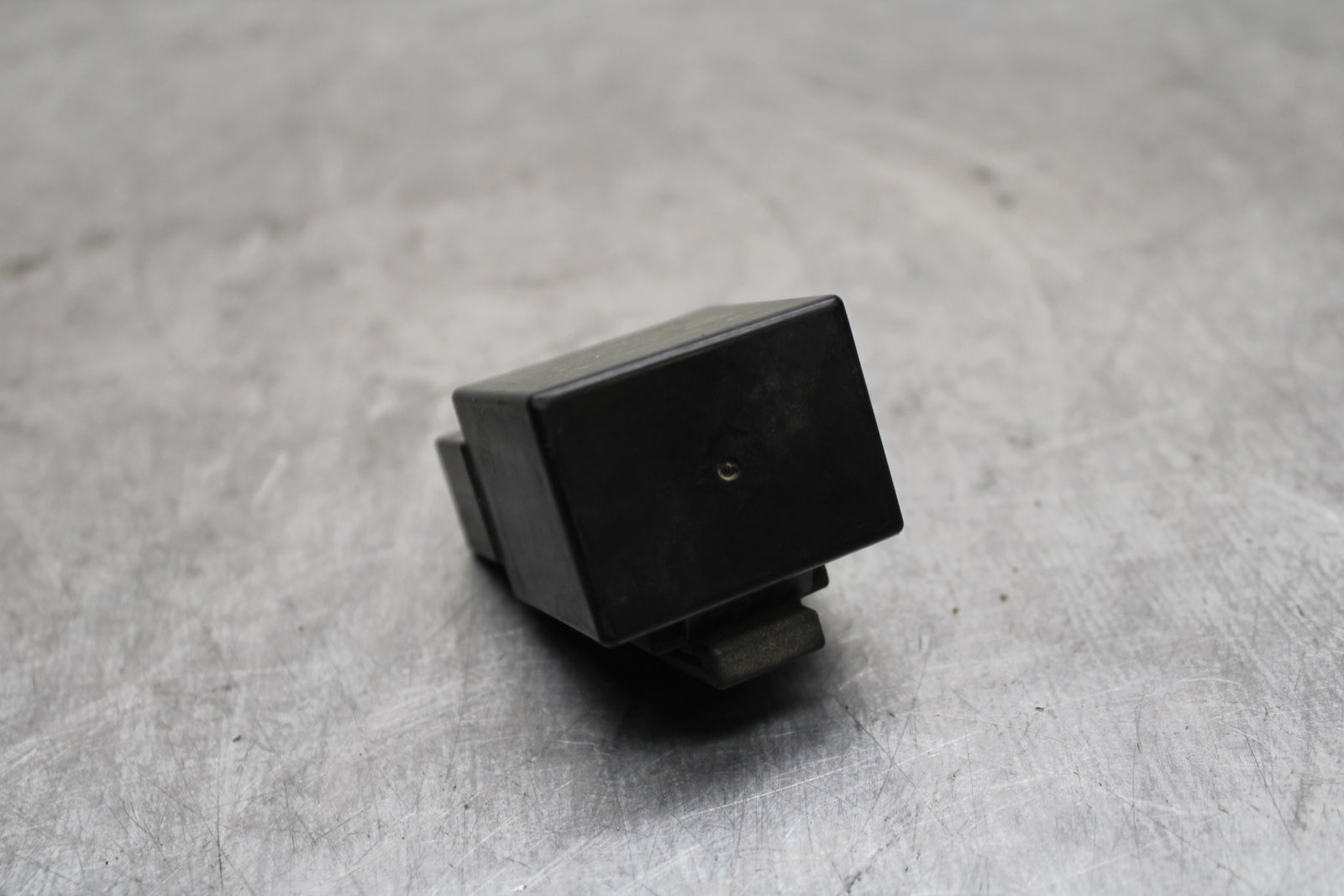 08-16 YAMAHA YZF R6 RELAY ASSEMBLY FUSE BOX BB131