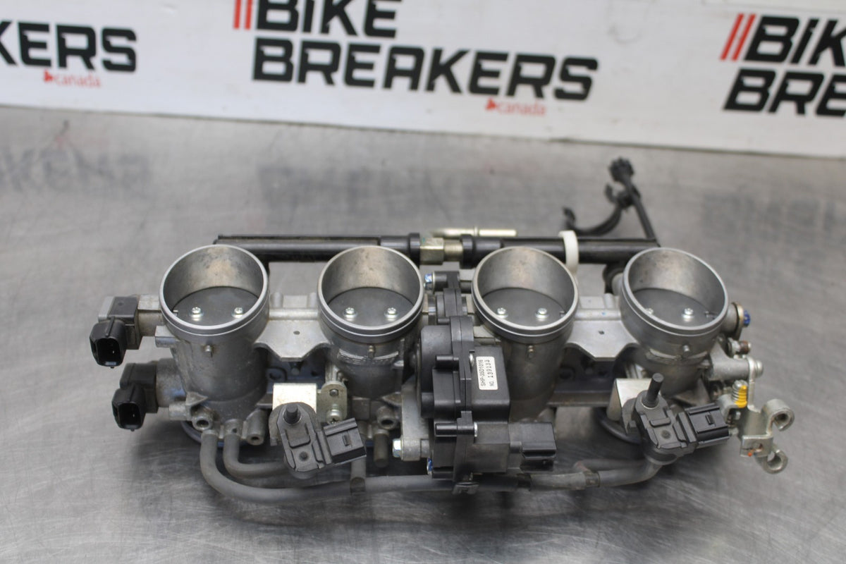 13-18 KAWASAKI NINJA ZX6R MAIN FUEL INJECTORS / THROTTLE BODIES BB915