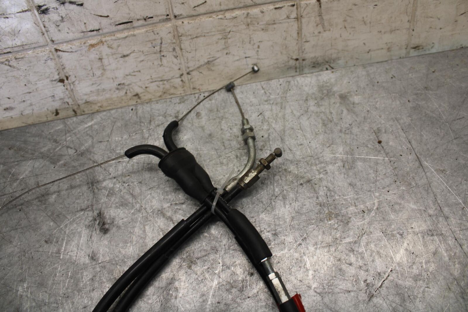 2003 Yamaha YZF R1 THROTTLE CABLES LINES 5PW-26302-00-00 BB50