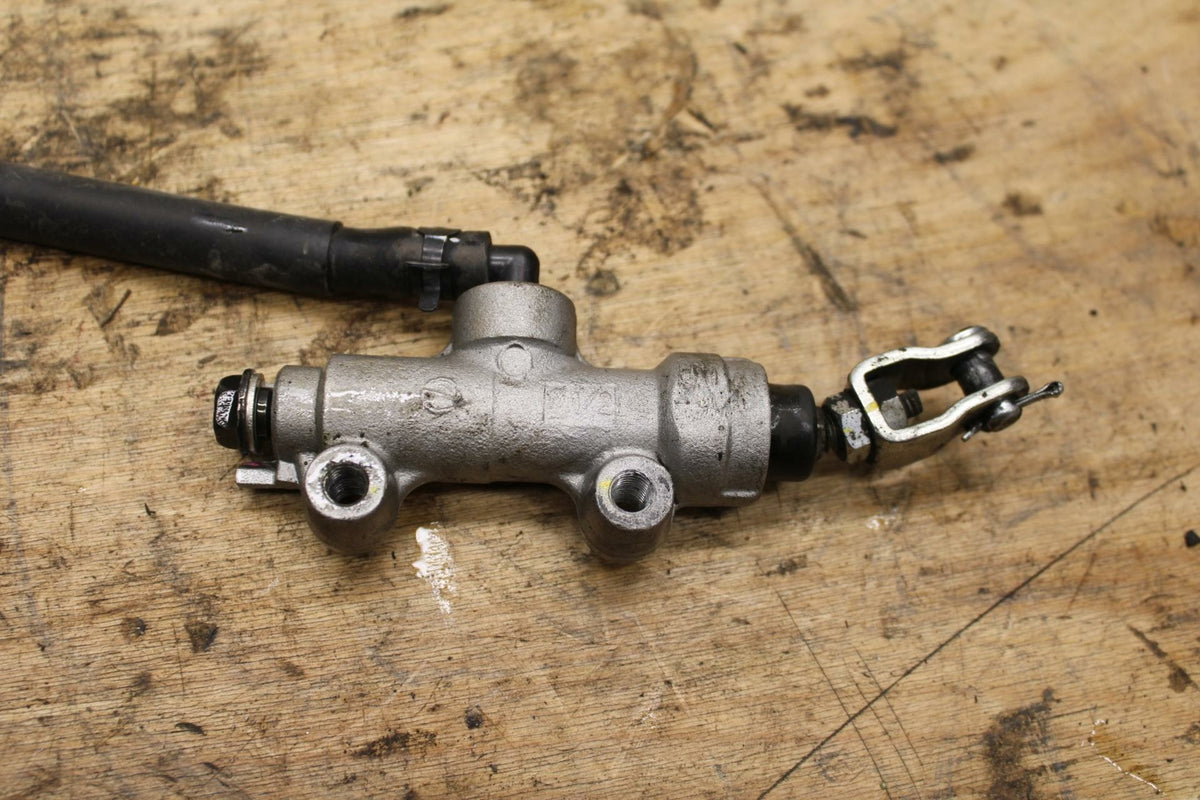 09-10 KAWASAKI ER-6N REAR BACK BRAKE MASTER CYLINDER W RESERVOIR BENT BB325