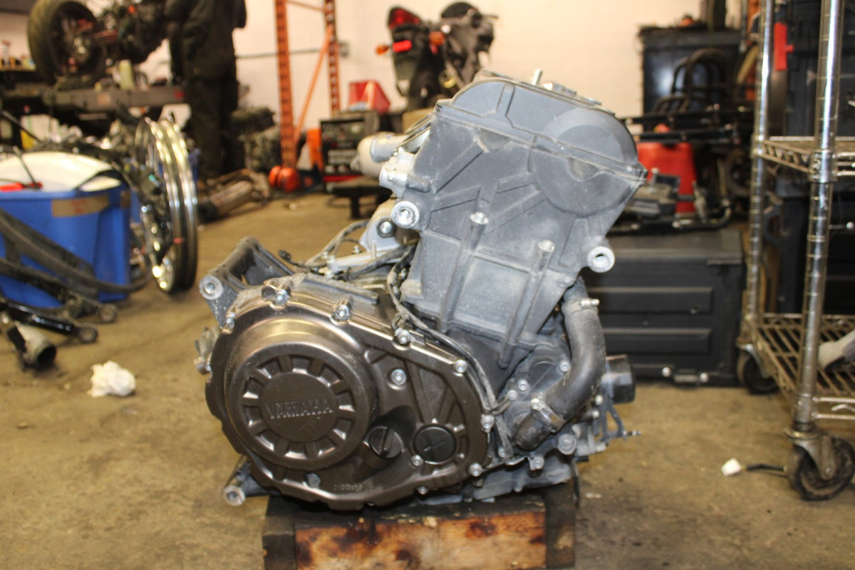 18 YAMAHA SUPER TENERE ENGINE MOTOR BB832