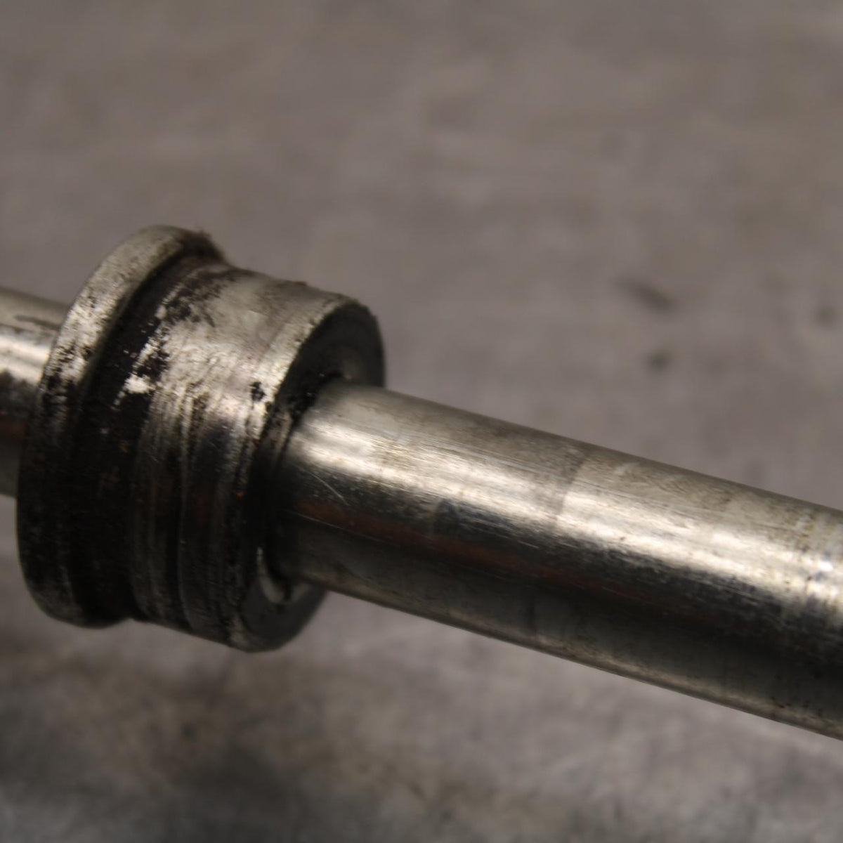 15-18 HONDA CB300FA REAR AXLE BACK WHEEL RIM PIVOT BOLT AXEL BB646