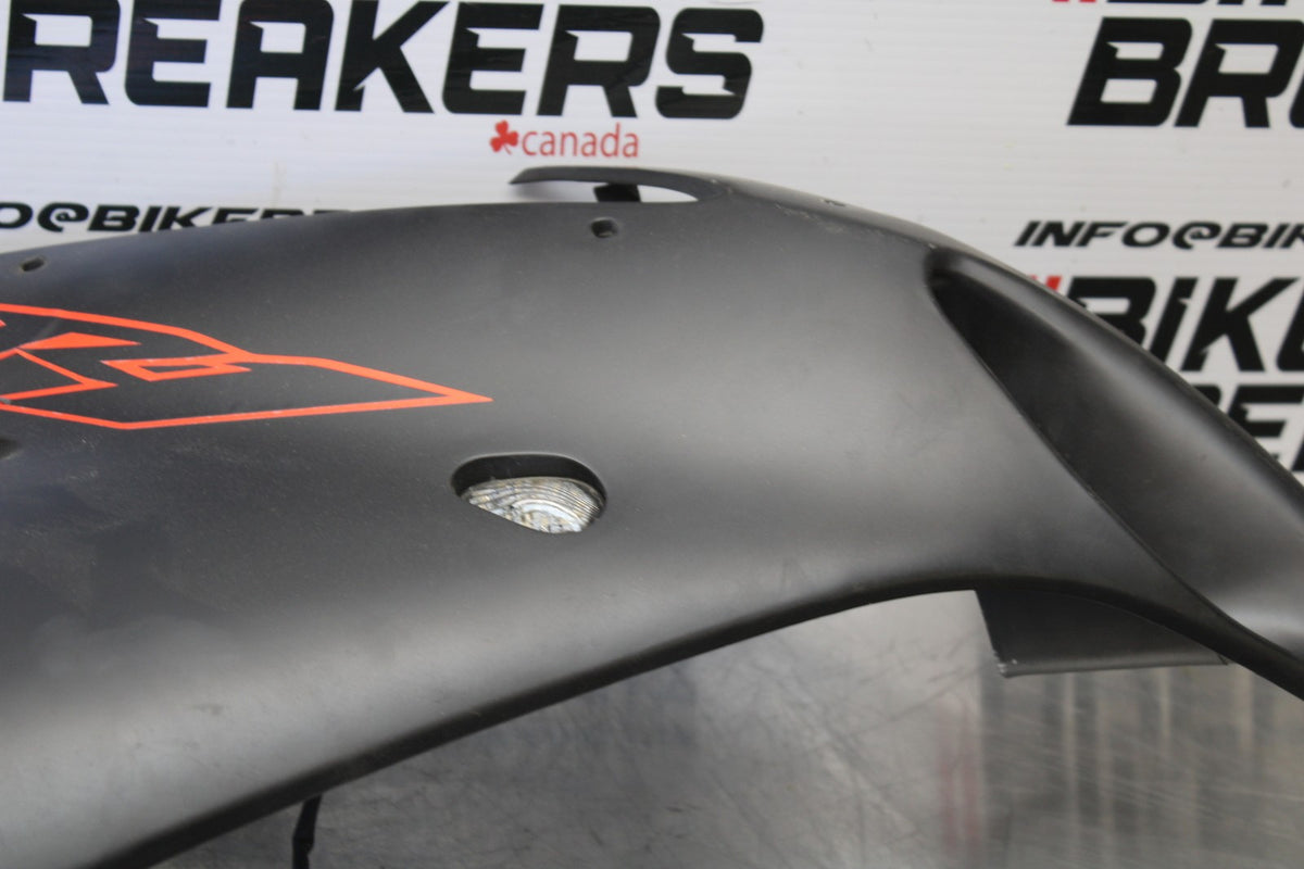 04-05 YAMAHA YZF R1 AFTERMARKET RIGHT MID UPPER SIDE FAIRING COWL PLASTIC  BB173