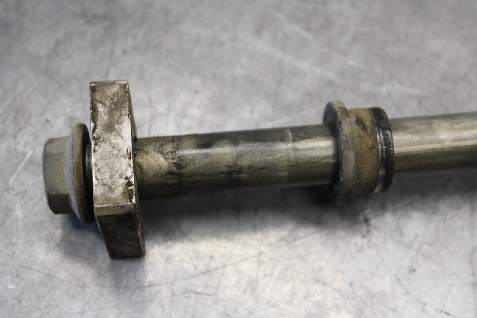 16-17 KAWASAKI VULCAN S 650 EN650 ABS REAR AXLE WHEEL RIM PIVOT BOLT AXEL  BB731