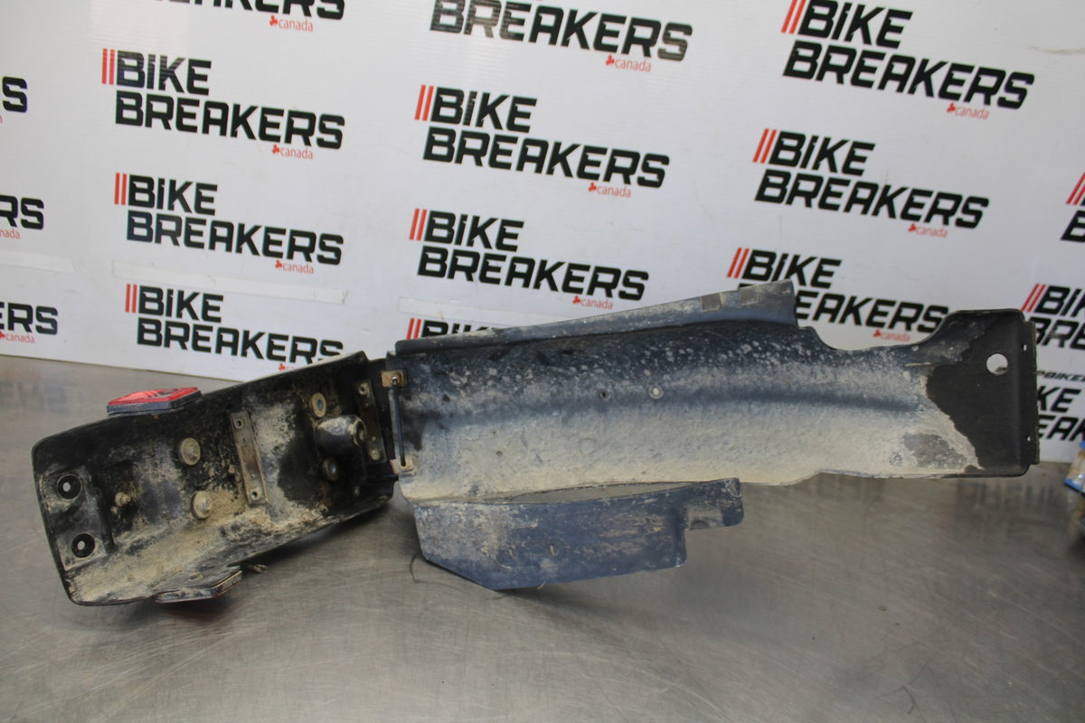 06 KAWASAKI KLR650 INNER REAR BACK FENDER MUD GUARD BB919