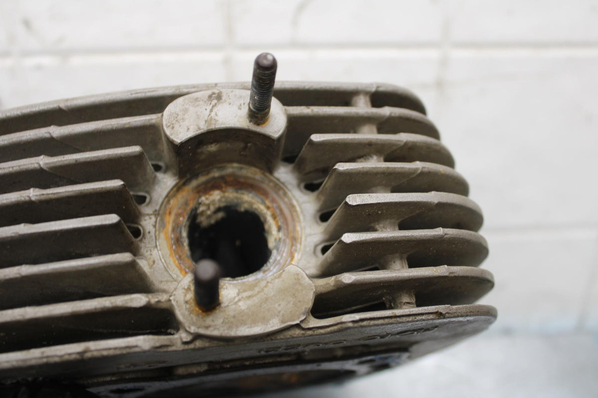 16-17 MOTO GUZZI V7 II ENGINE TOP END CYLINDER LEFT HEAD BB57
