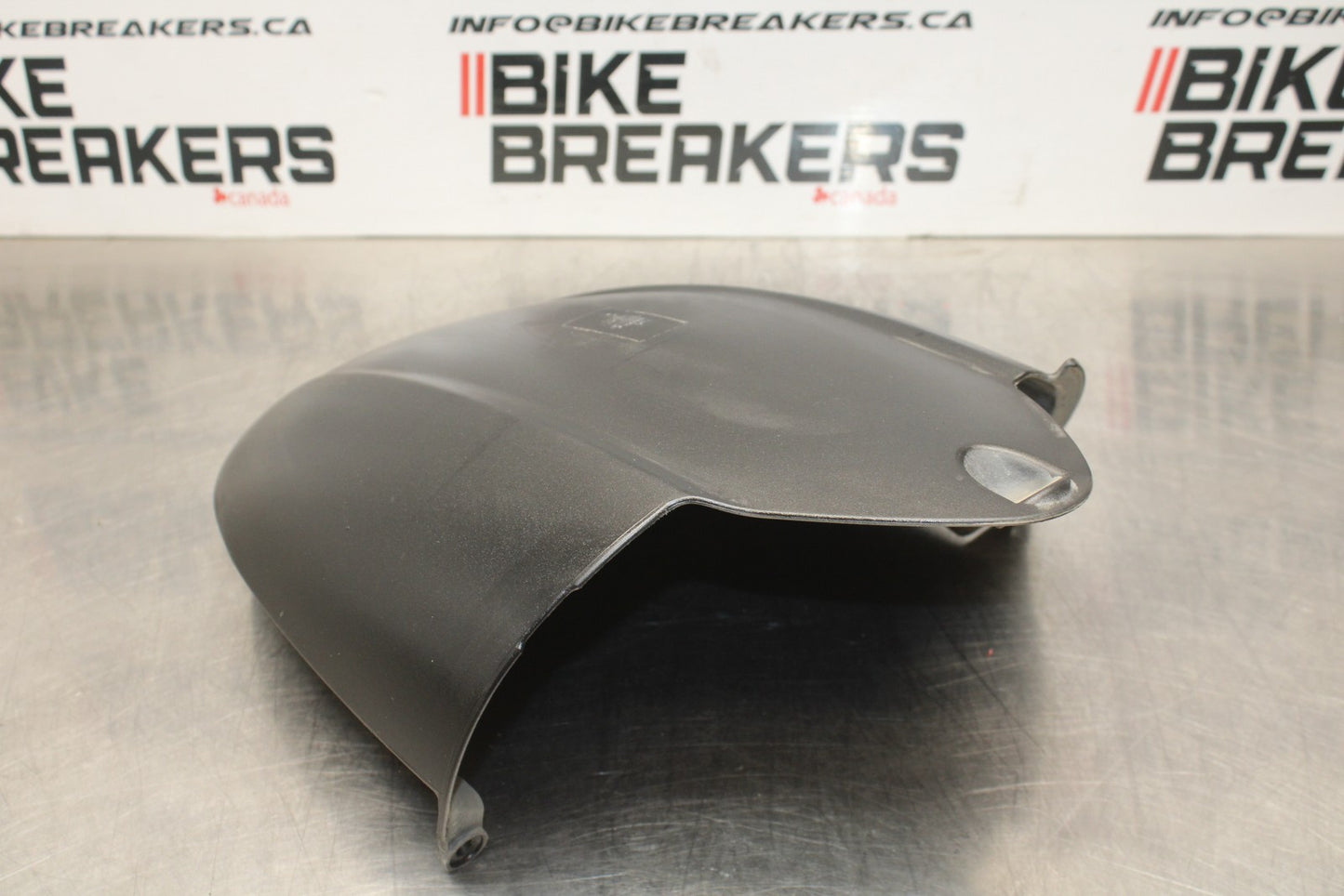 08 KAWASAKI NINJA ZX10R REAR BACK WHEEL TIRE HUGGER FENDER BB201