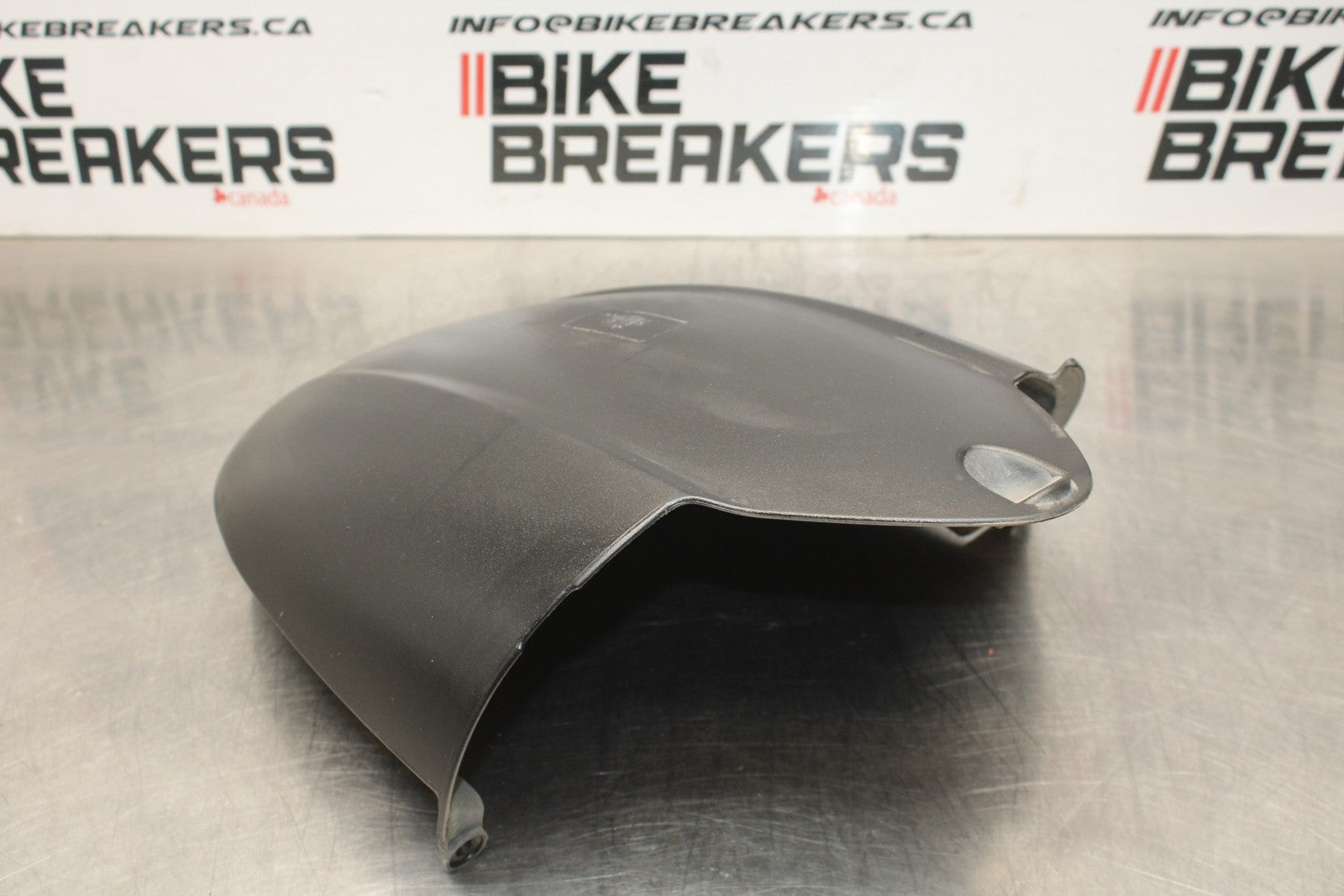 08 KAWASAKI NINJA ZX10R REAR BACK WHEEL TIRE HUGGER FENDER BB201