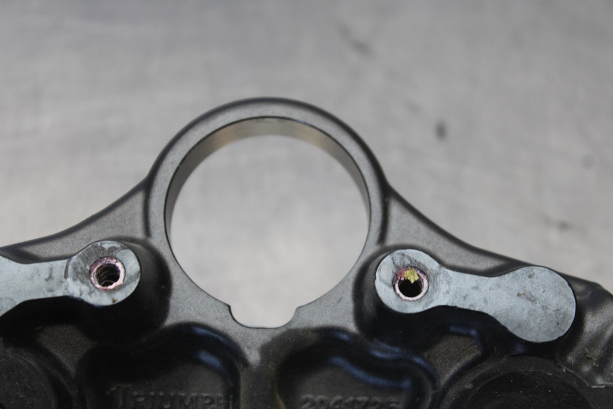 20 TRIUMPH STREET TRIPLE 765 FORKS UPPER TRIPLE TREE CLAMP BB864