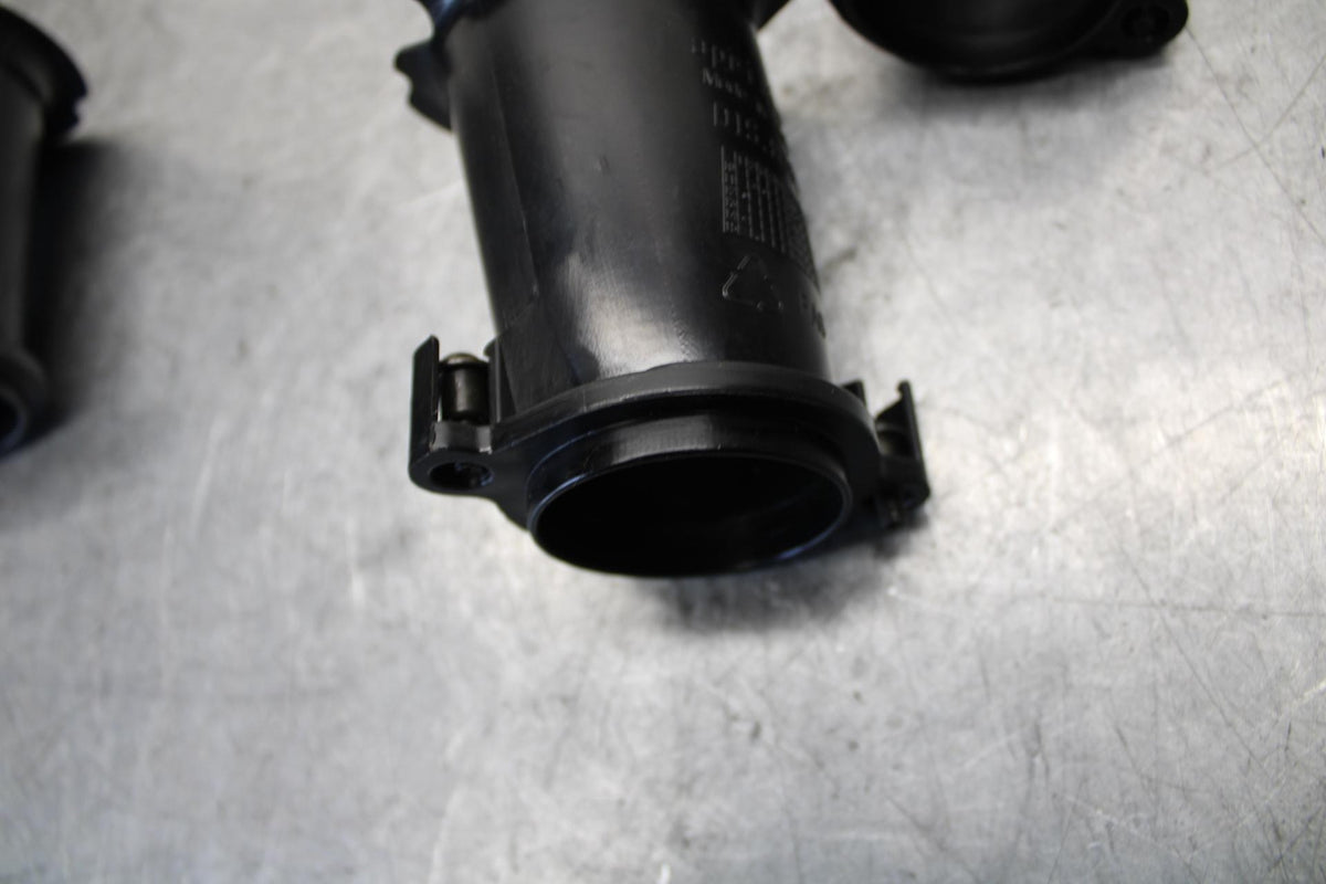 2016 Aprilia Tuono V4 1100 RR ABS AIRBOX INTAKE VELOCITY STACKS BB53