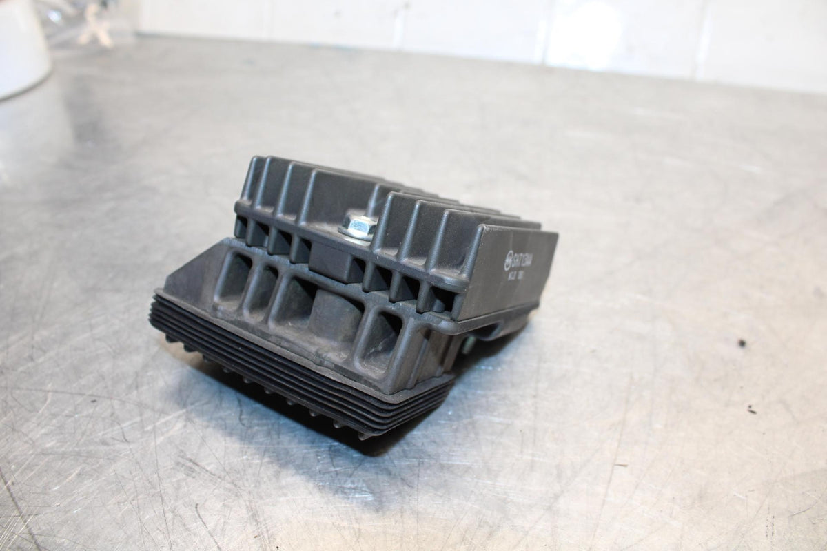 17-18 YAMAHA YZF R3 RECTIFIER VOLTAGE REGULATOR BB438