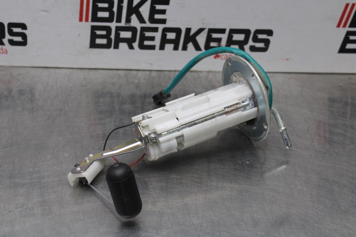 24-25 KAWASAKI NINJA ZX6R FUEL PUMP GAS PETROL SENDER UNIT 49040-0779 BB785