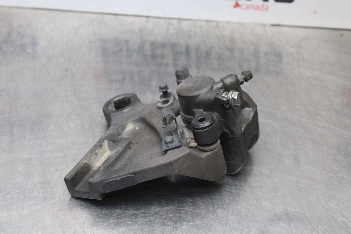 24-25 KAWASAKI NINJA ZX6R REAR BACK BRAKE CALIPER W MOUNT BRACKET BB785