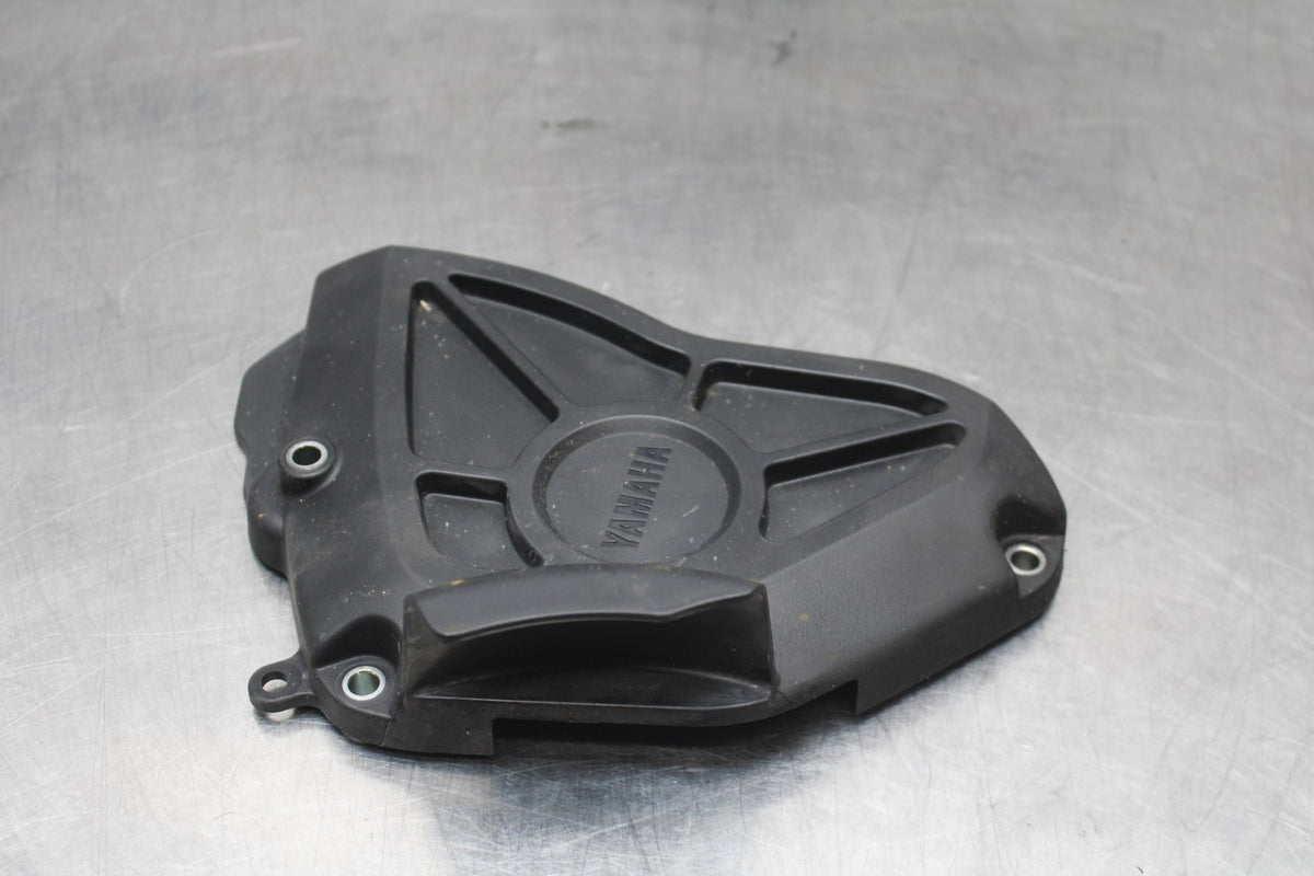 18 YAMAHA YZF R1  ENGINE SPROCKET COVER BB838