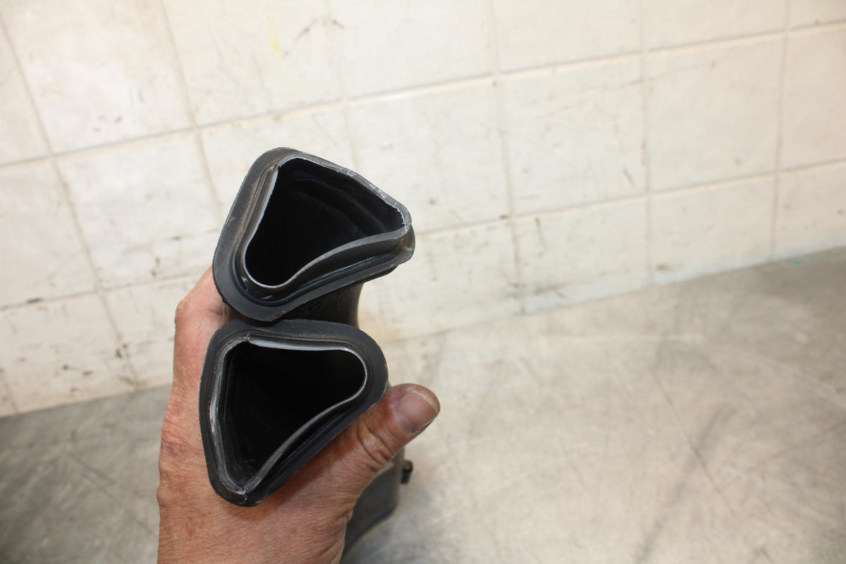22 KTM 890 ADVENTURE   RIGHT LEFT AIR INTAKE DUCTS BB514
