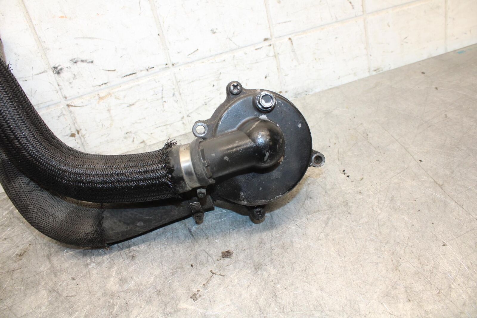 2007 Suzuki GSXR600 ENGINE WATER COOLANT PUMP  17400-01H00 BB540