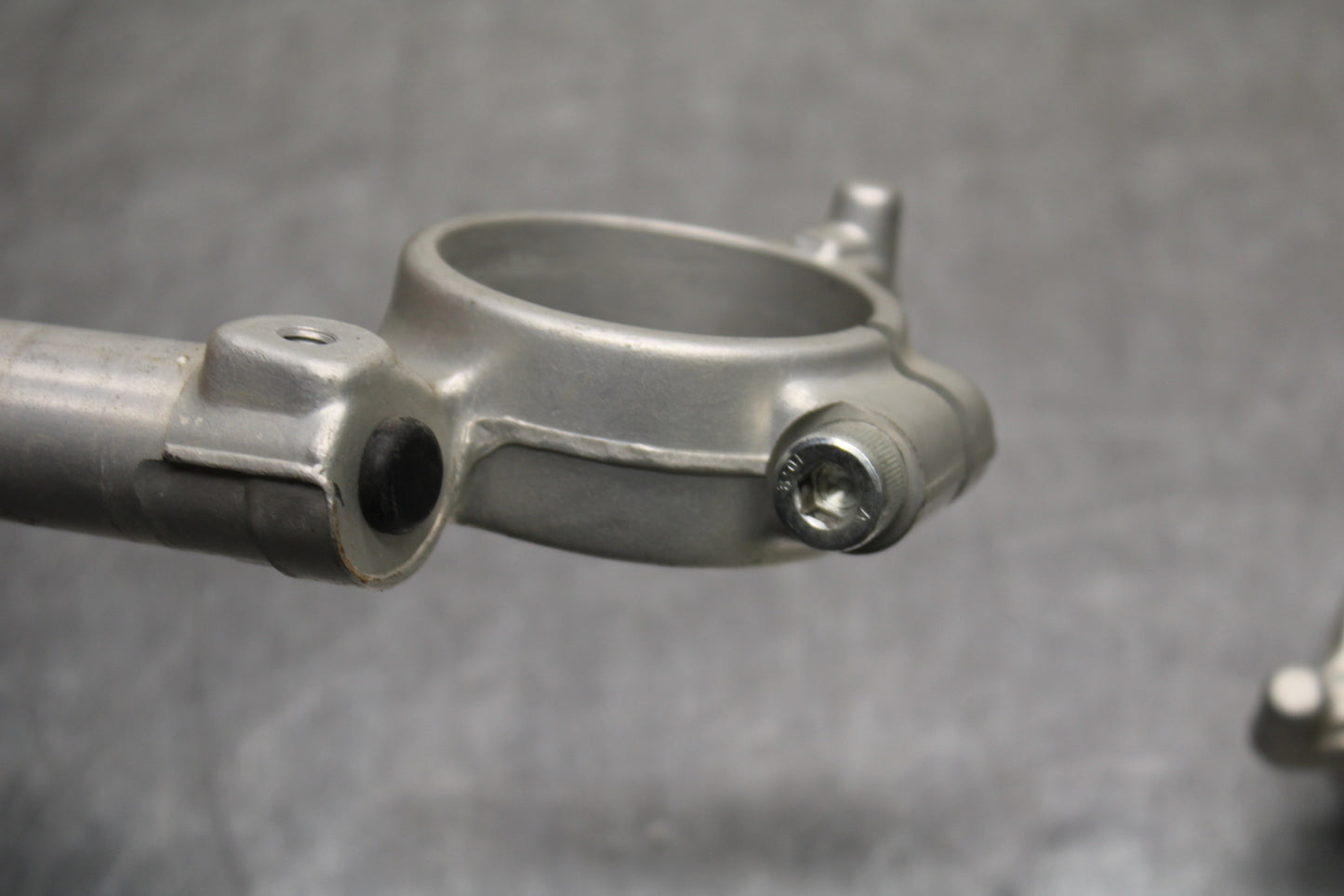 09 SUZUKI GSXR600 LEFT RIGHT CLIP ON ONS HANDLEBARS PAIR SET BB759