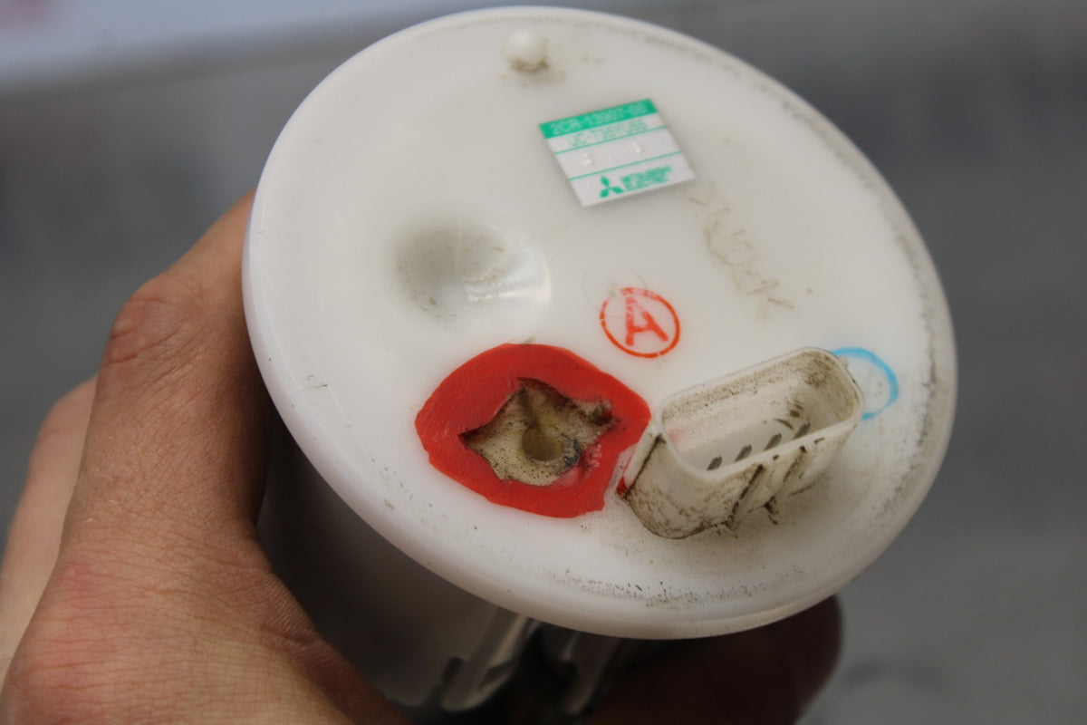 15-17 YAMAHA YZF R1 FUEL PUMP GAS PETROL SENDER UNIT BB190