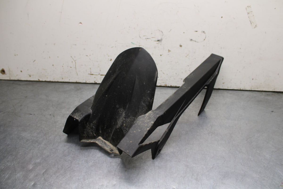 24 KAWASAKI NINJA 500 ABS REAR BACK WHEEL TIRE HUGGER FENDER BB730