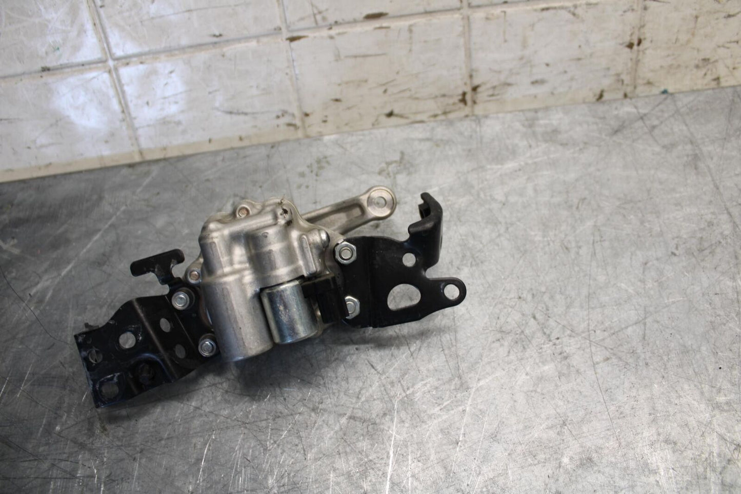 2016 Honda CBR1000RR STEERING DAMPER STABILIZER 53700-MFL-013 BB530