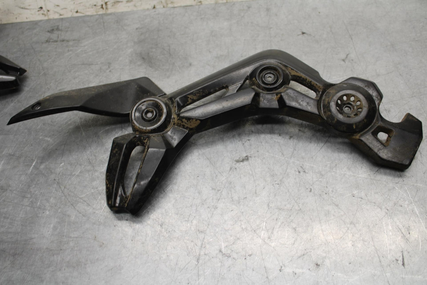 17 KAWASAKI Z900 ZR900 RIGHT LEFT FRAME MID SIDE COVERS COWLS PANELS TRIM BB549